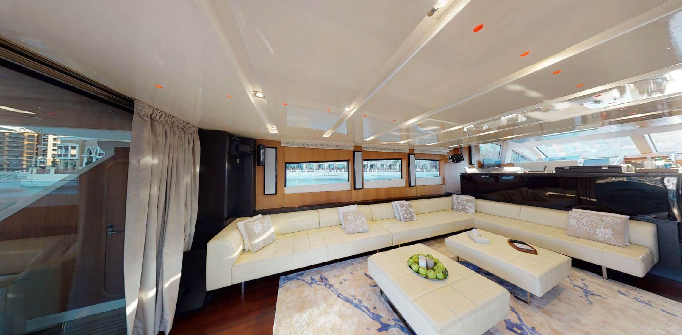 Yacht image on carousel