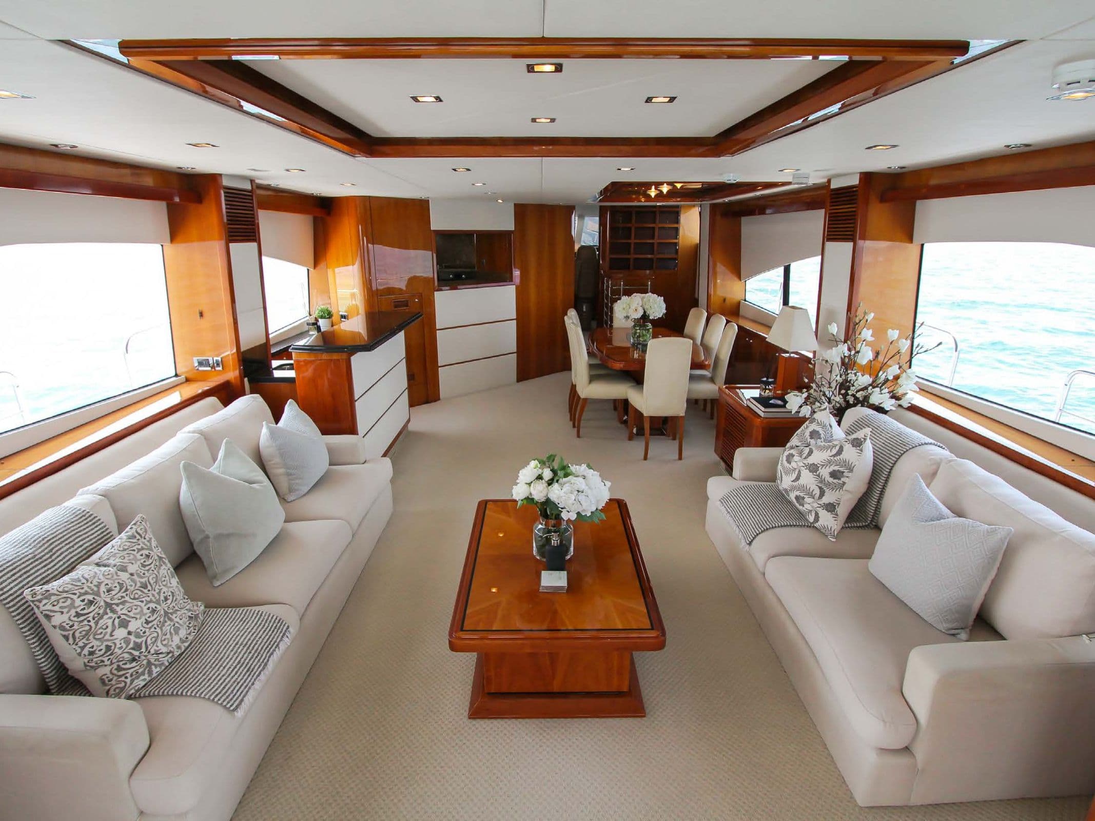 Yacht image on carousel