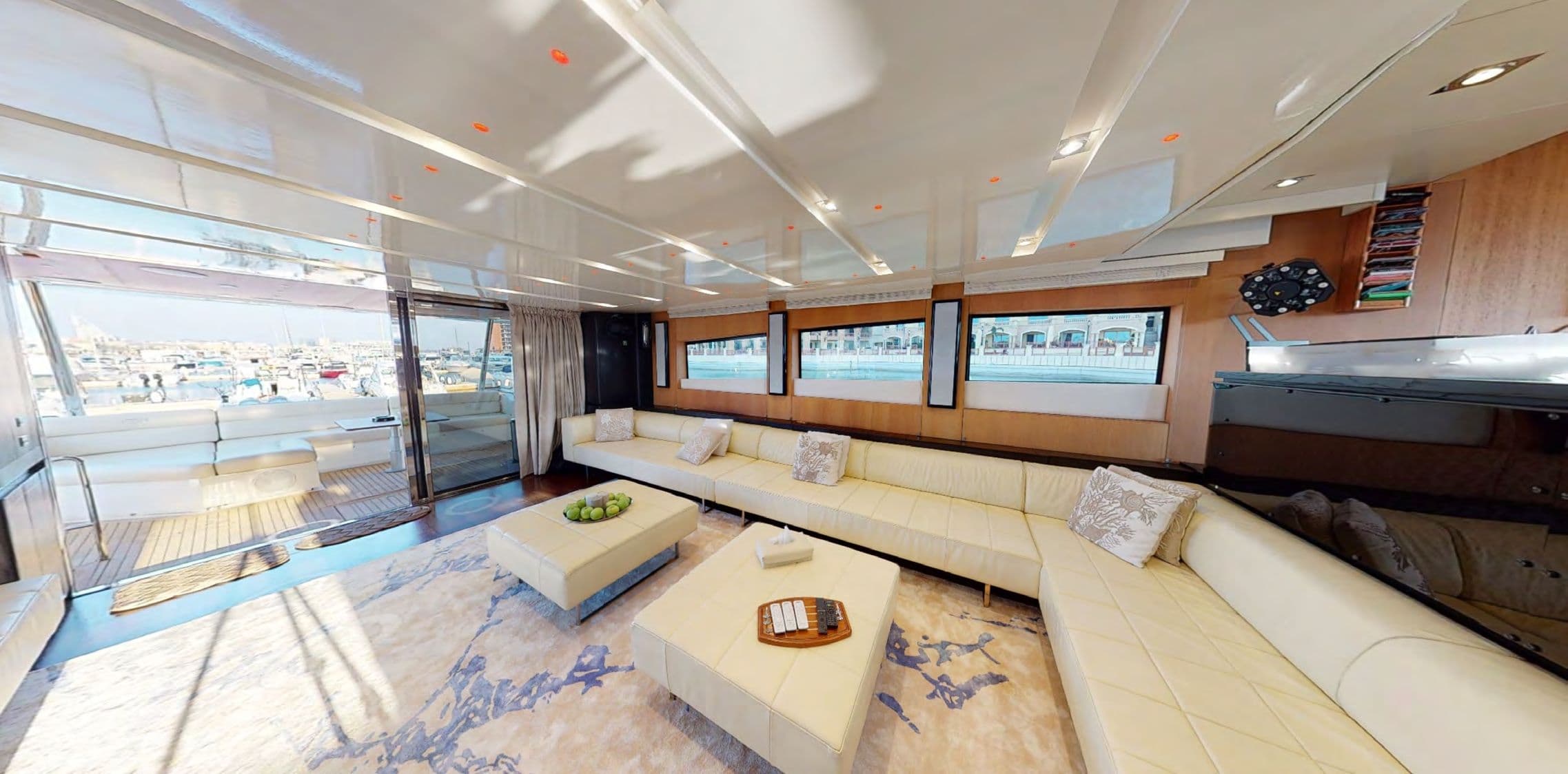 Yacht image on carousel