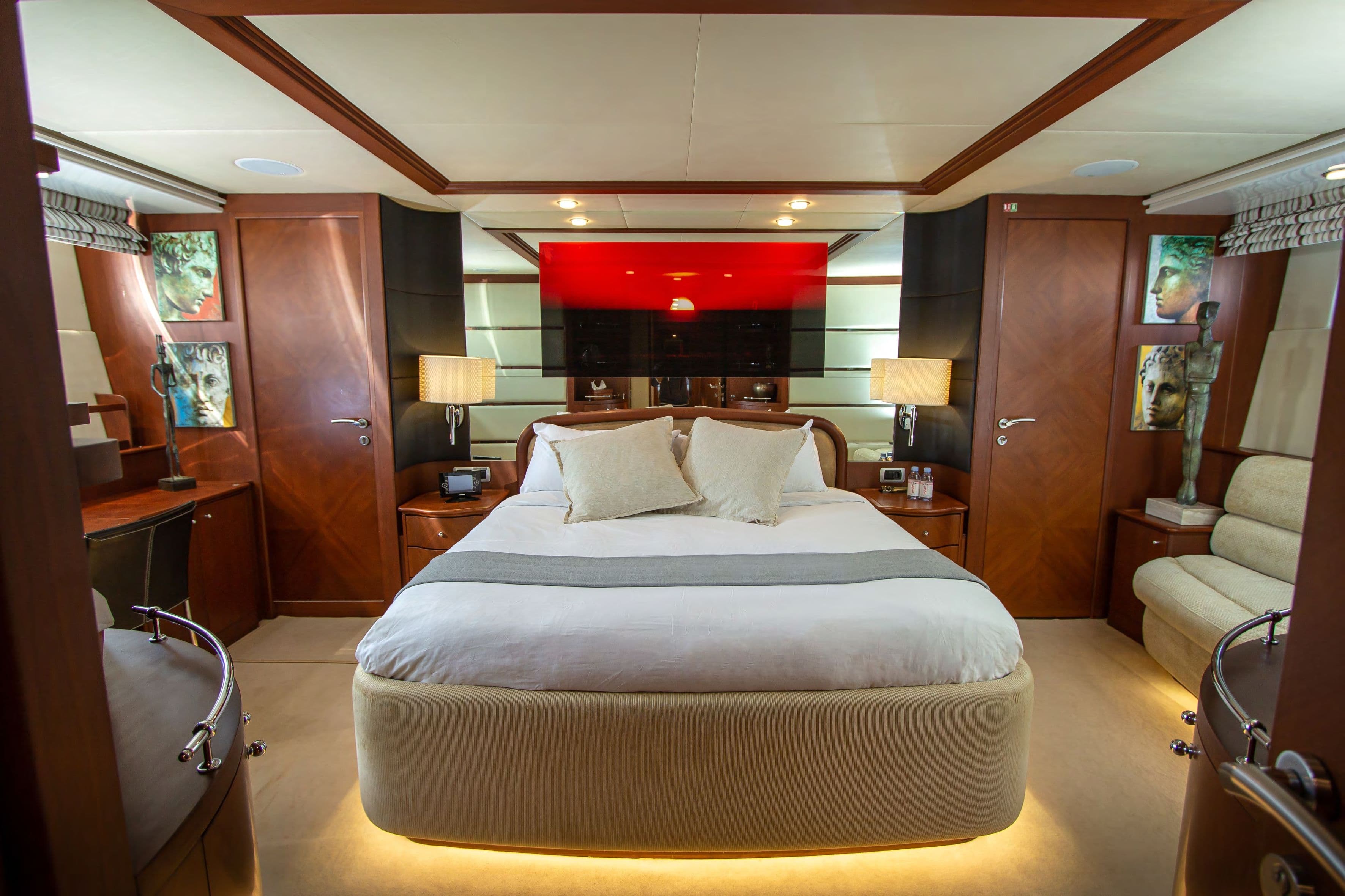 Yacht image on carousel