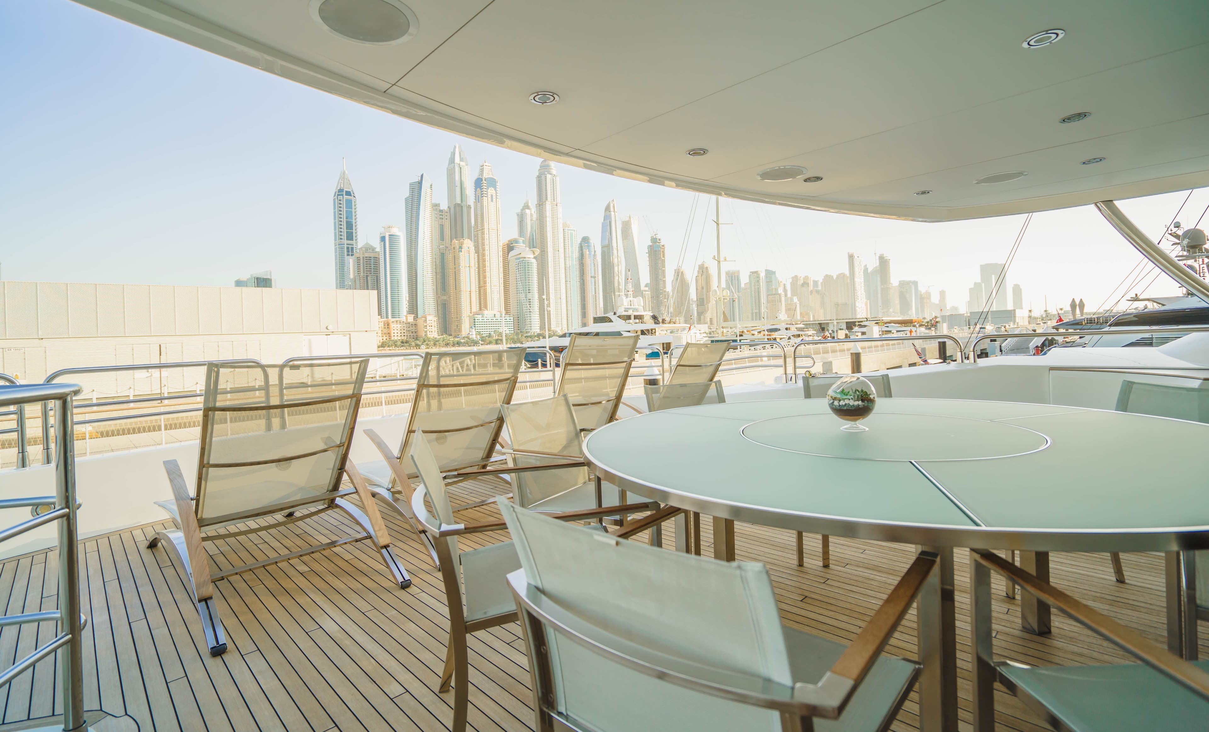 Yacht image on carousel