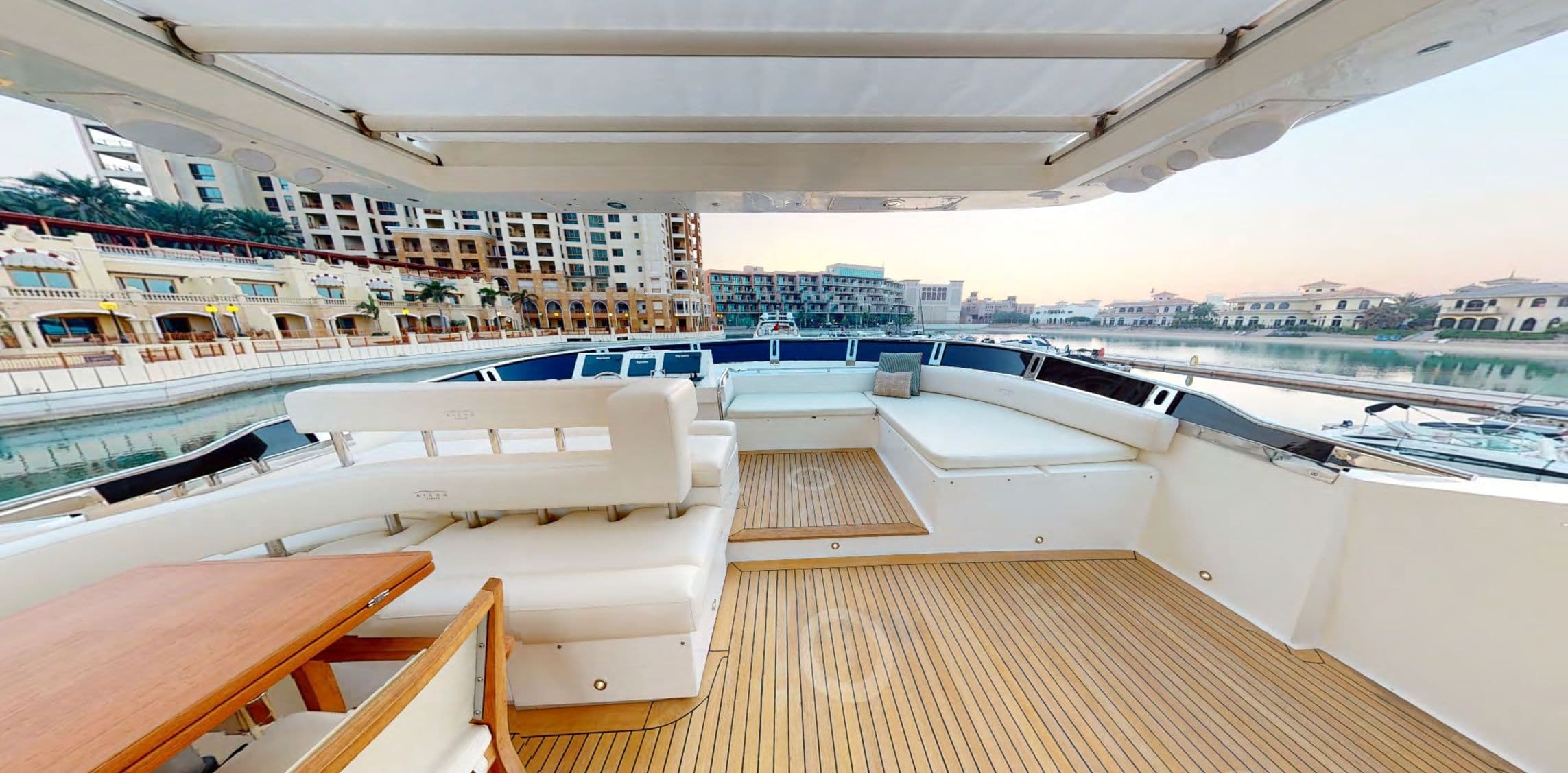 Yacht image on carousel