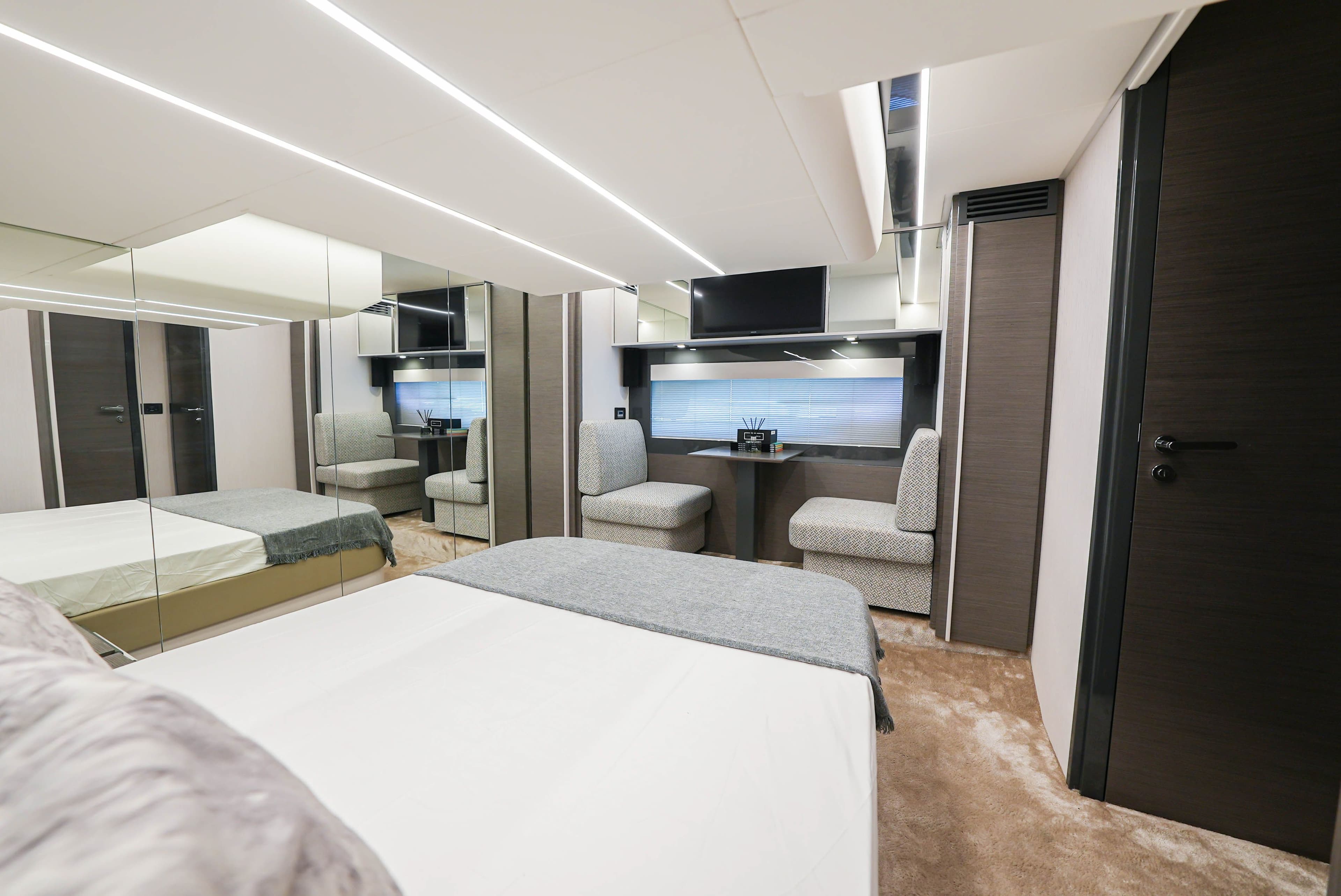 Yacht image on carousel