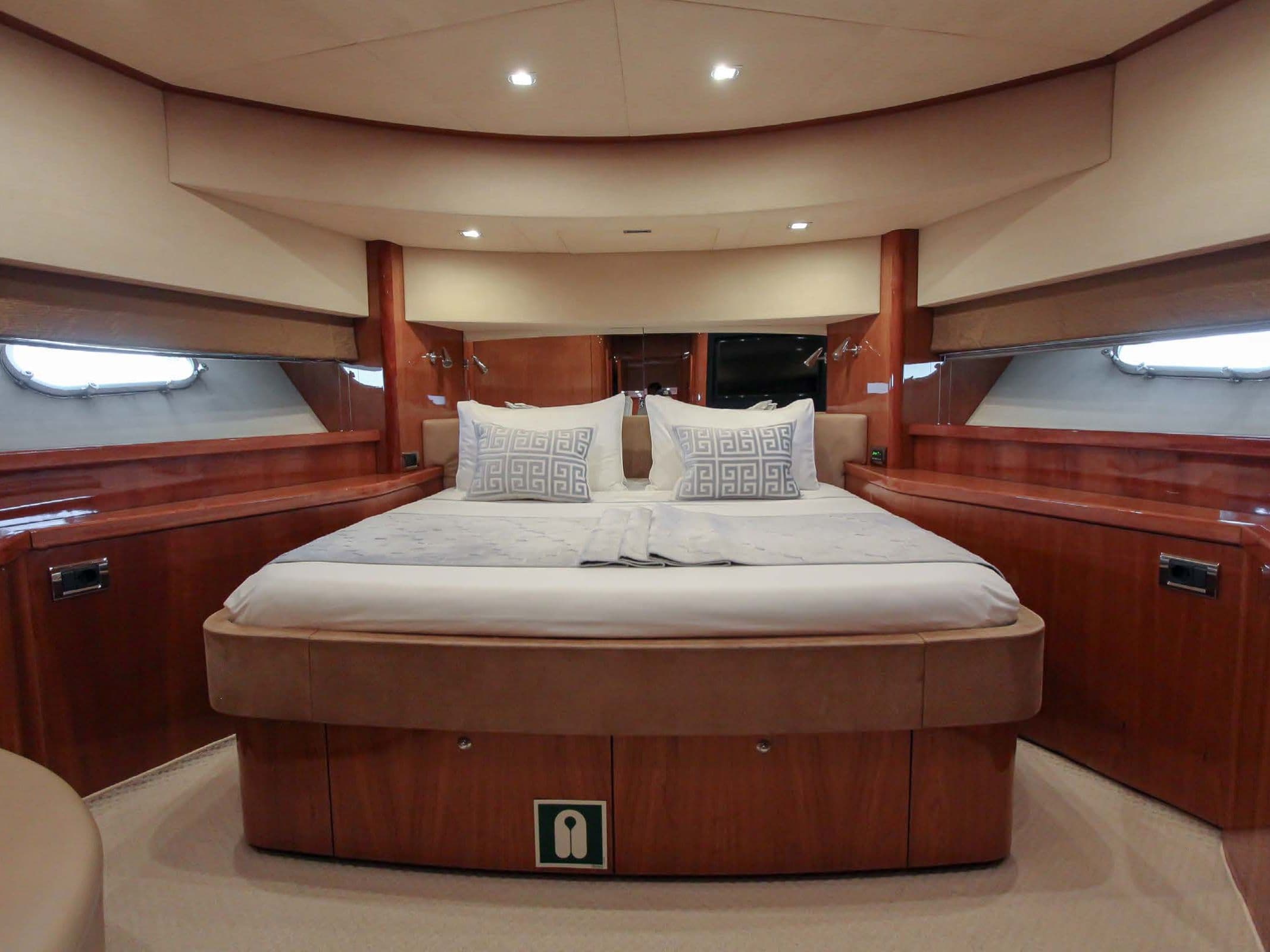 Yacht image on carousel