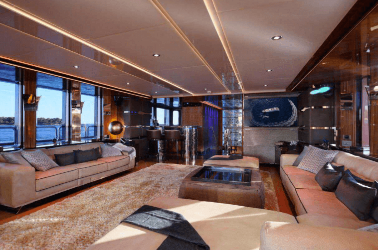 Yacht image on carousel