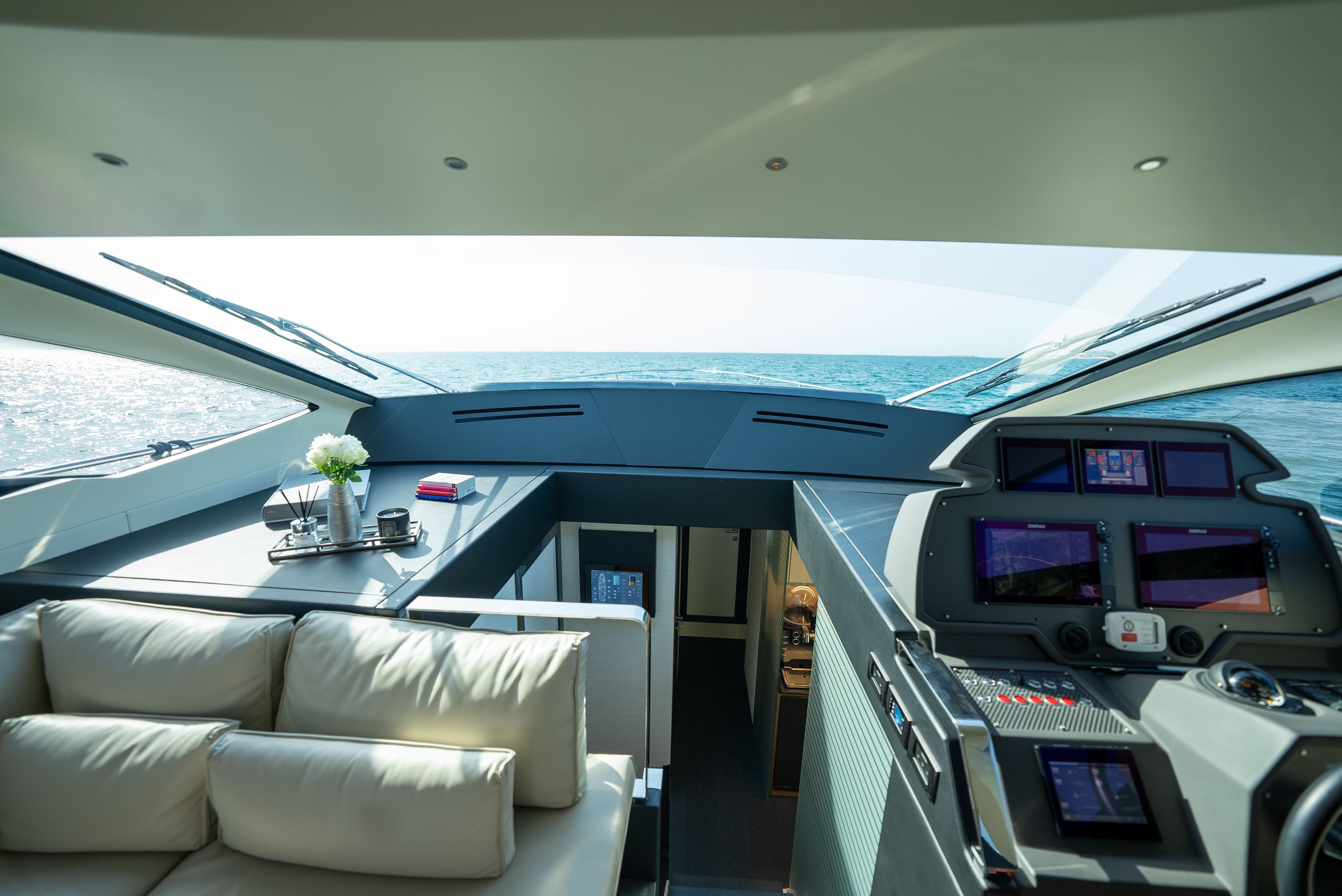 Yacht image on carousel