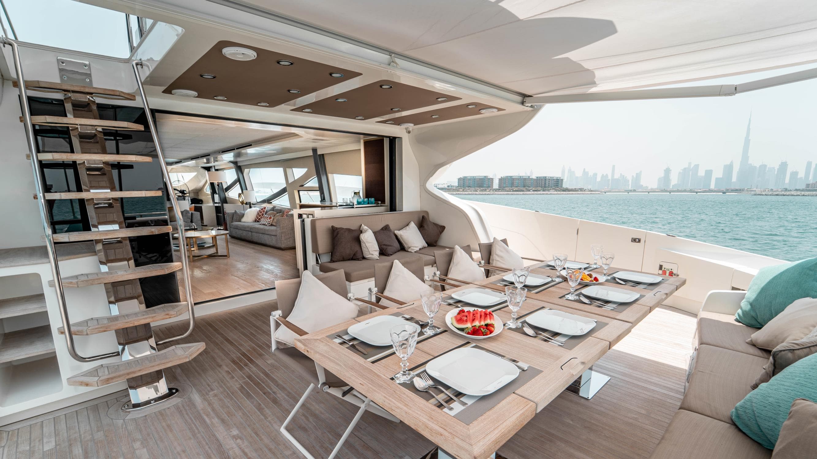 Yacht image on carousel