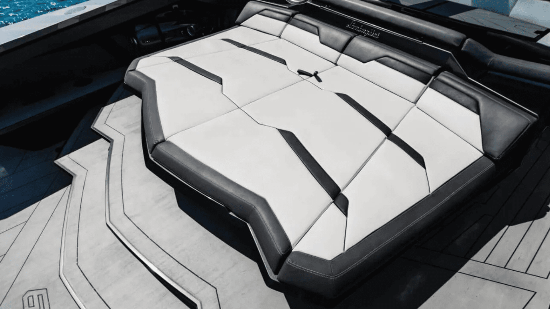 Yacht image on carousel