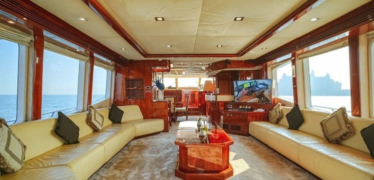 Yacht image on carousel