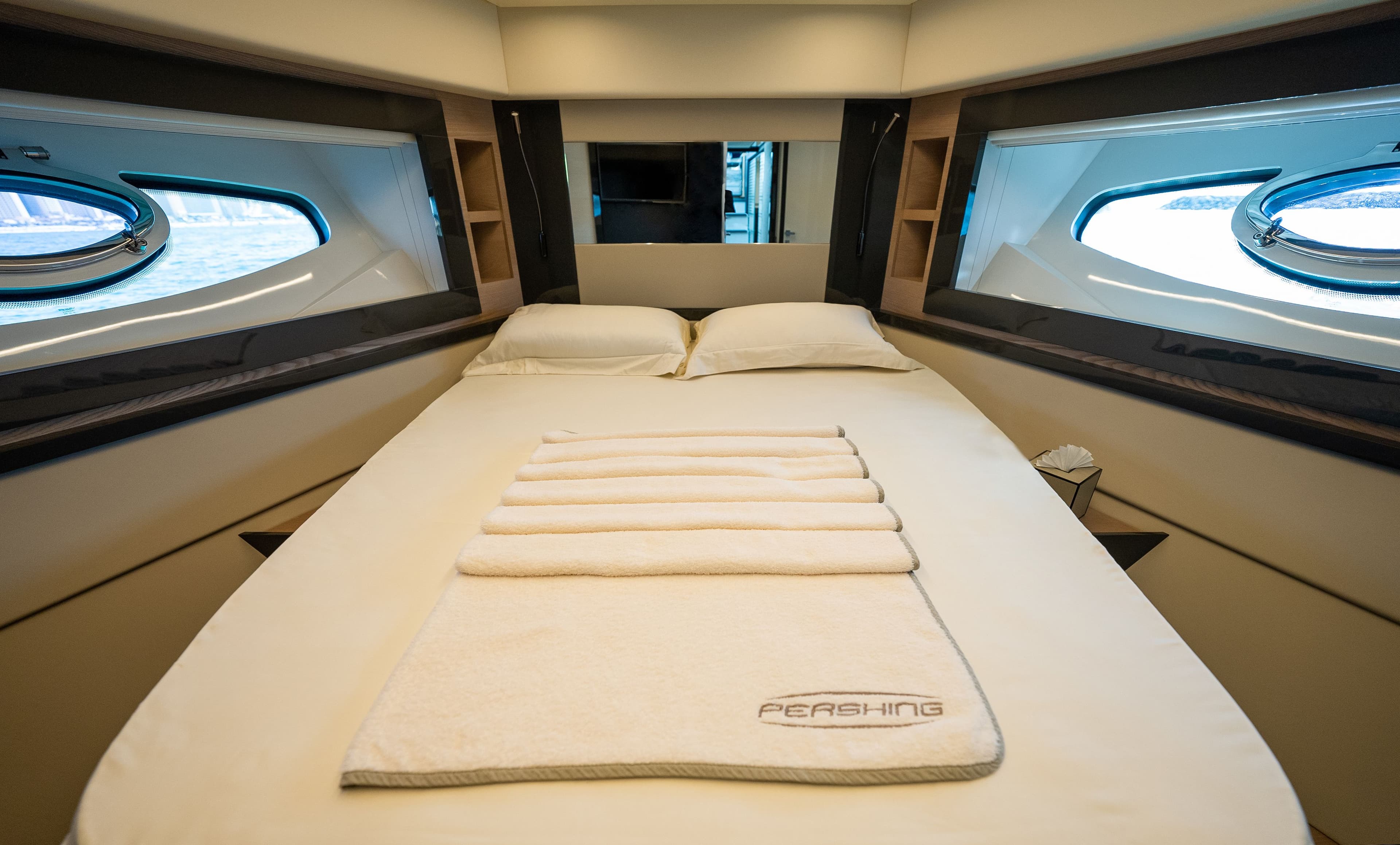 Yacht image on carousel