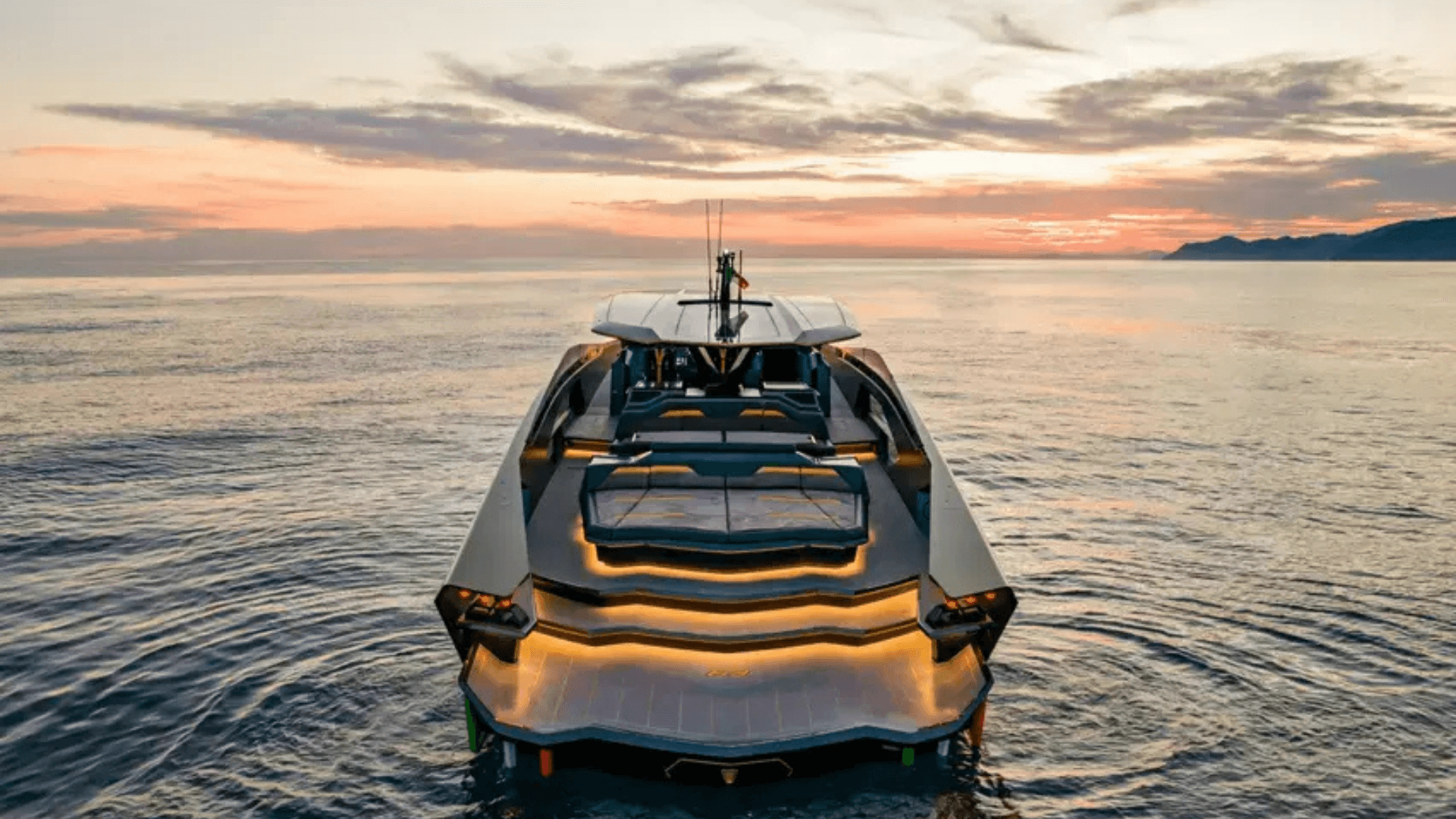 Yacht image on carousel