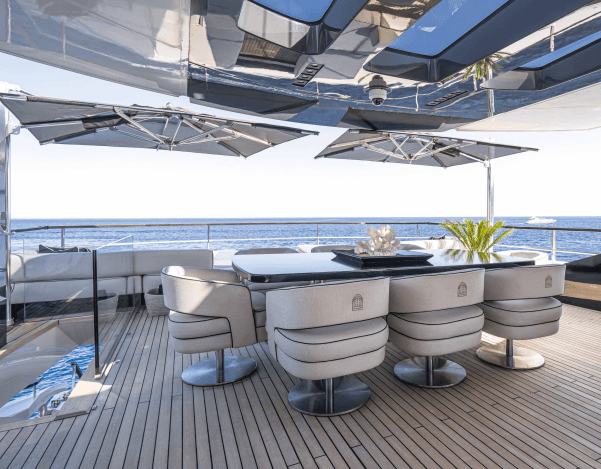 Yacht image on carousel