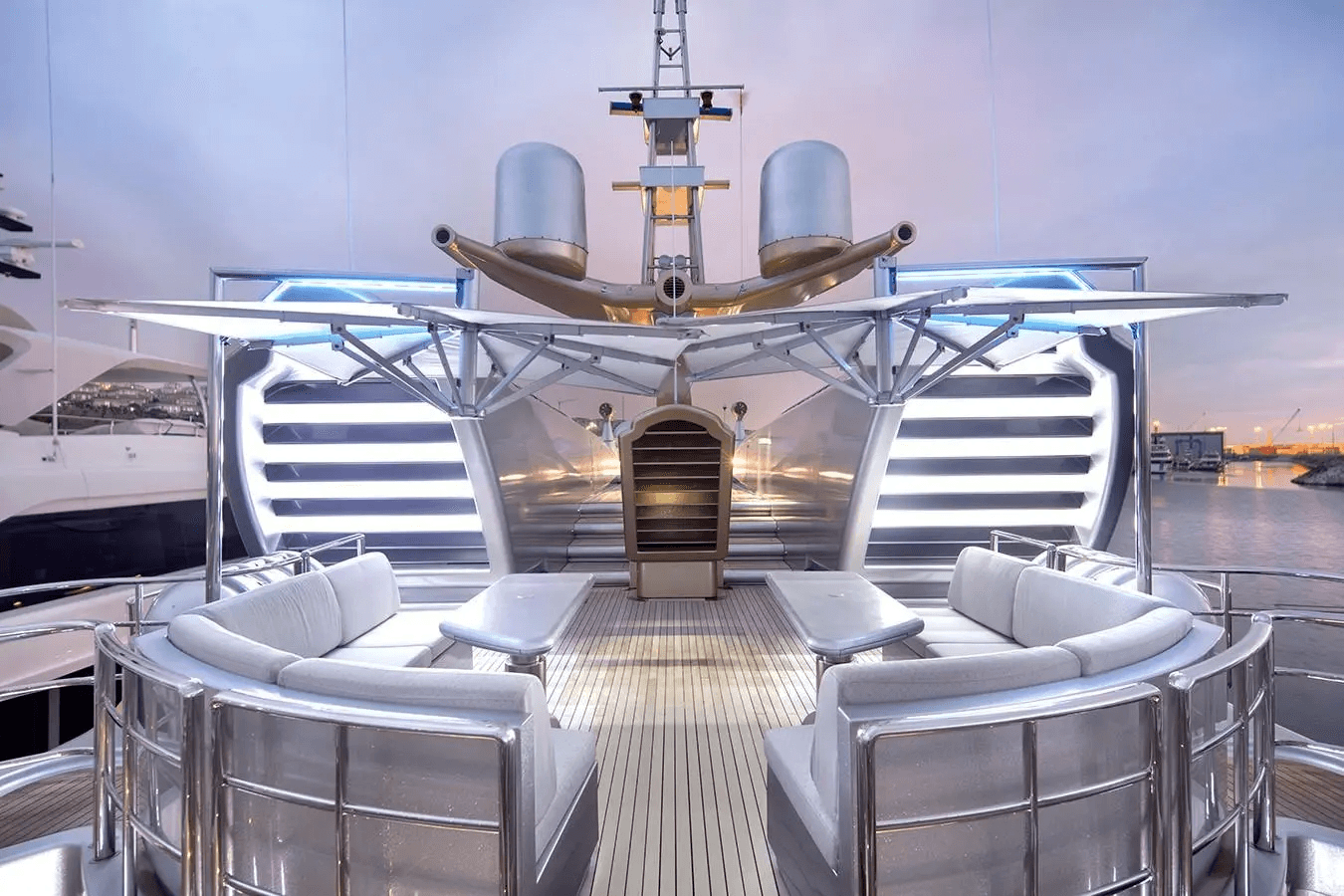 Yacht image on carousel