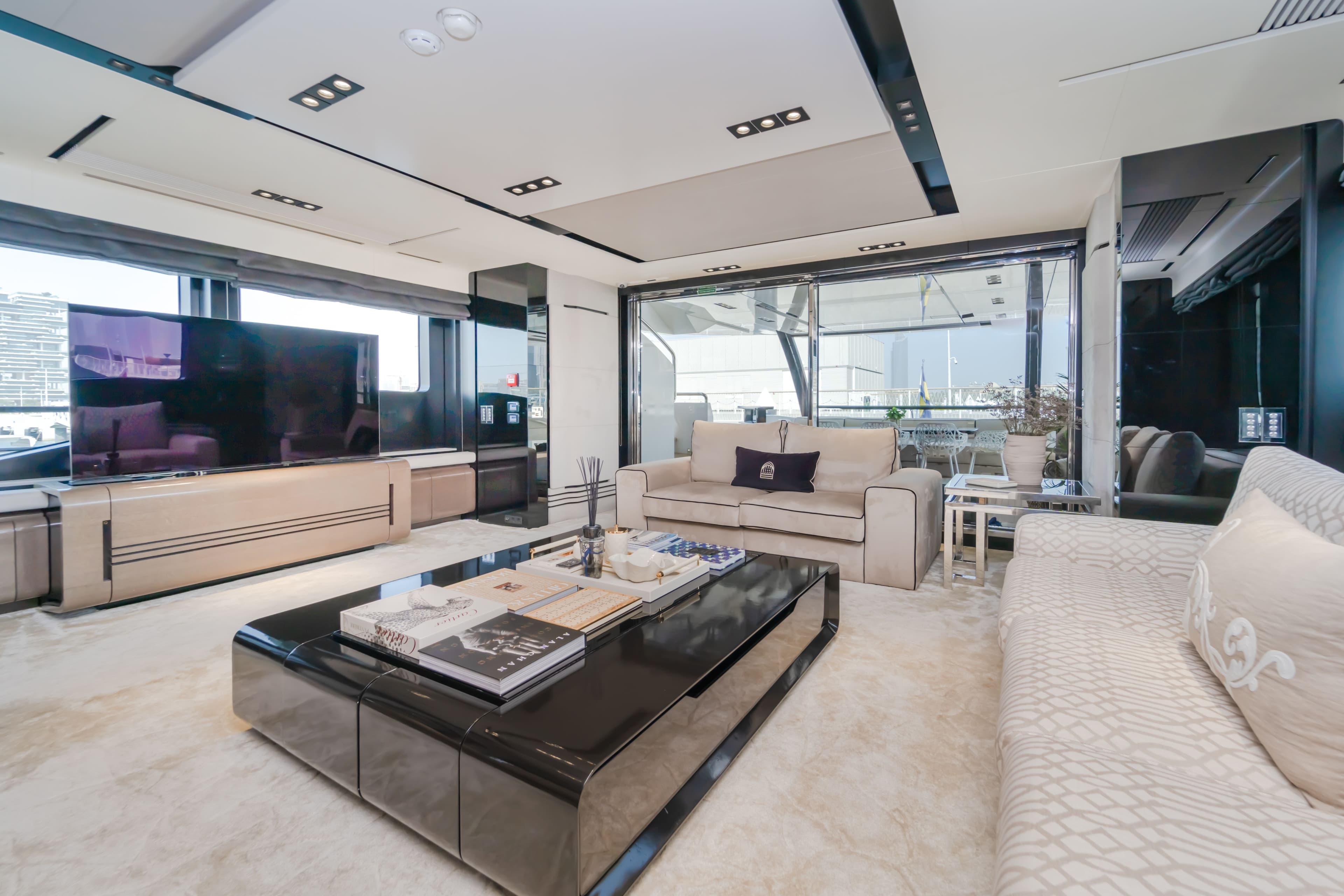 Yacht image on carousel