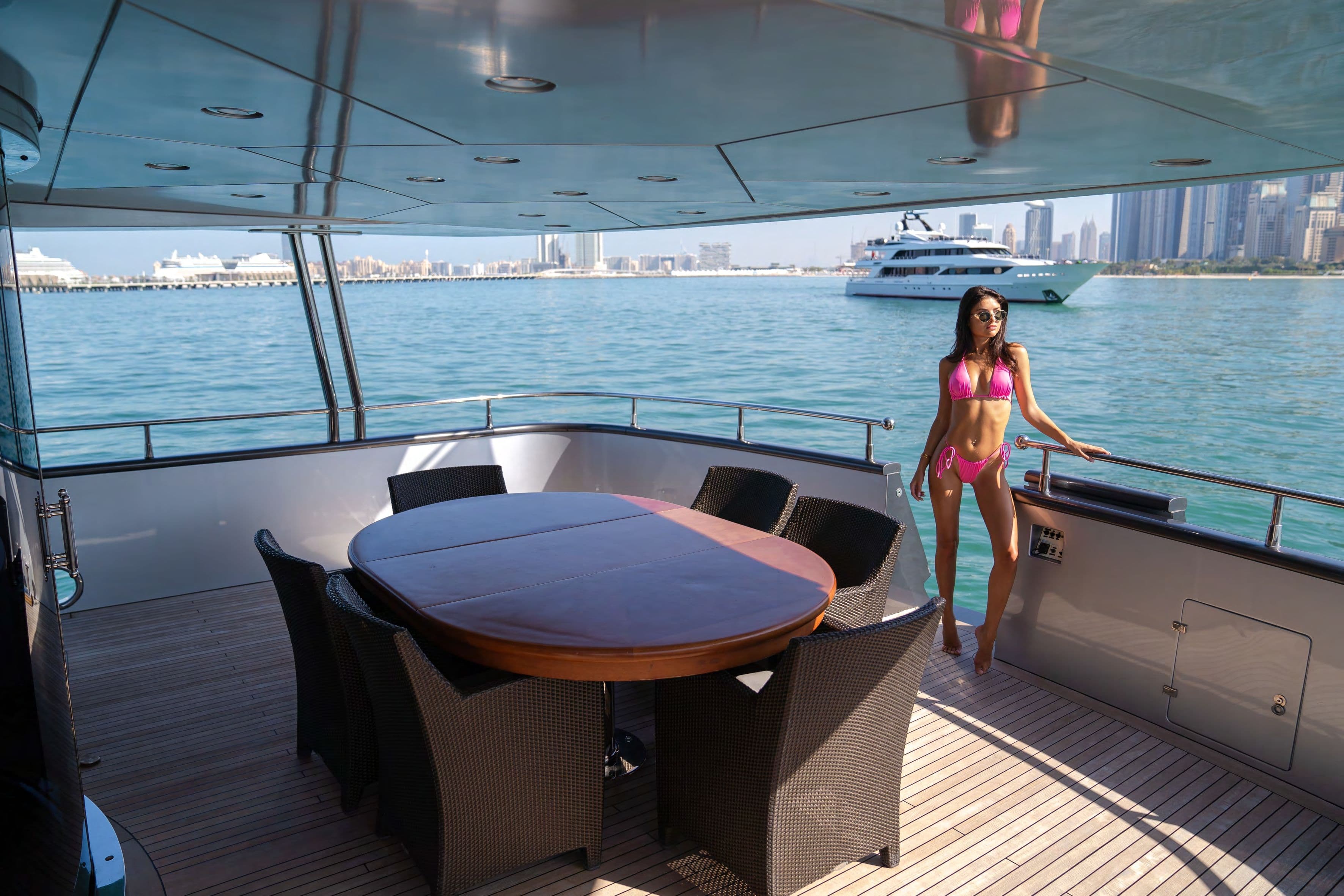 Yacht image on carousel