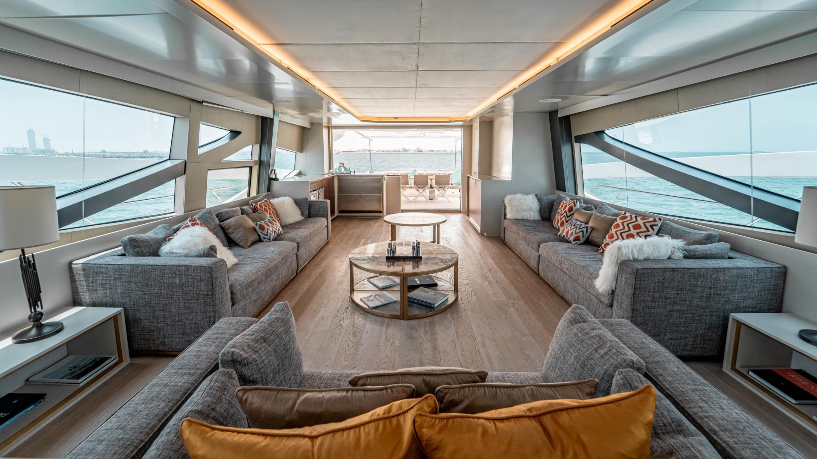 Yacht image on carousel