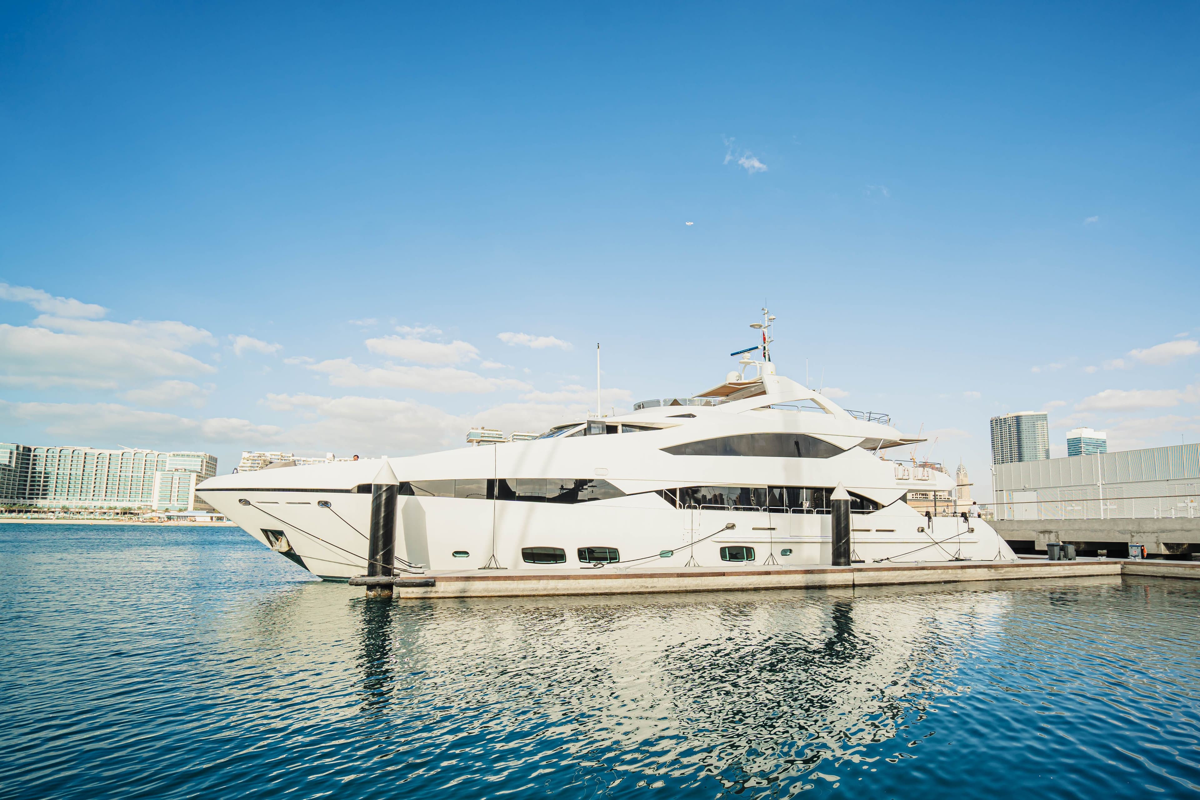 Yacht image on carousel