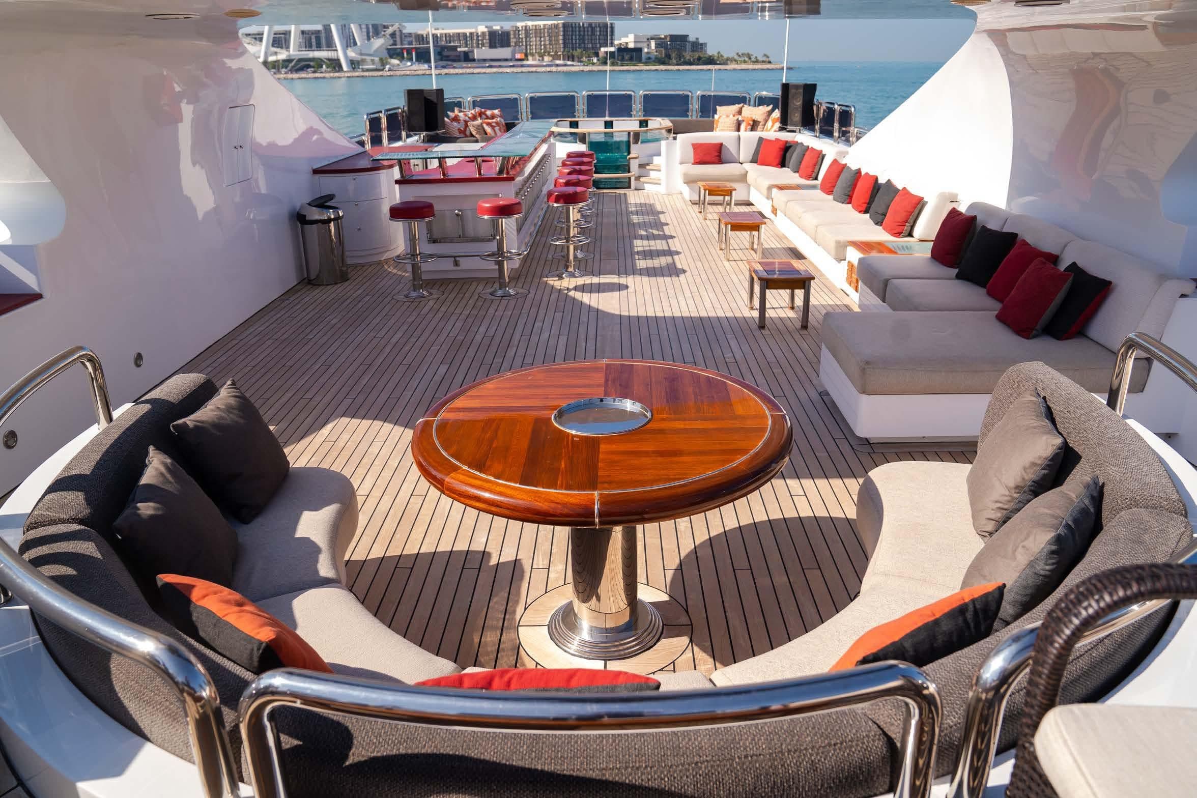 Yacht image on carousel