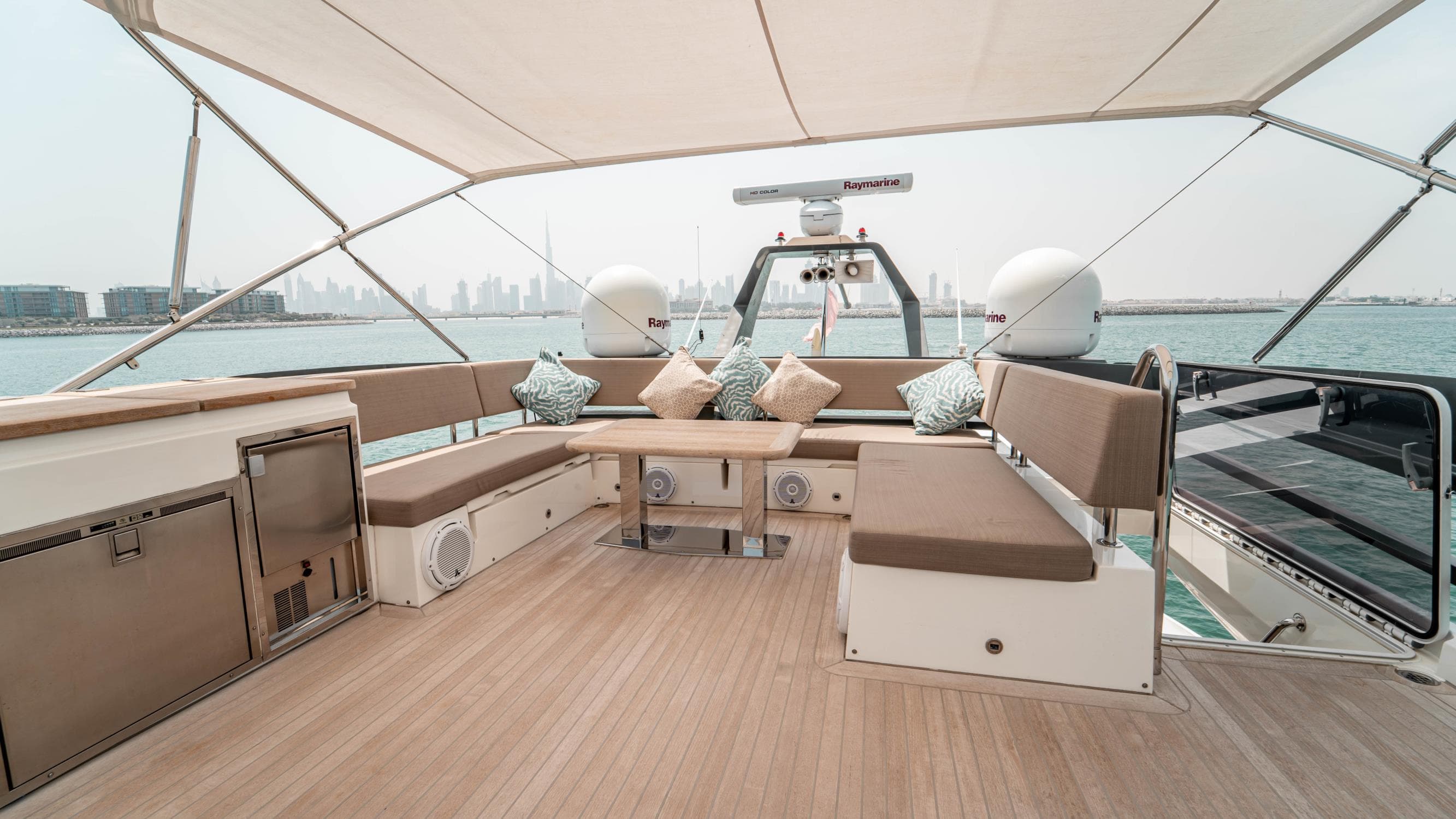 Yacht image on carousel