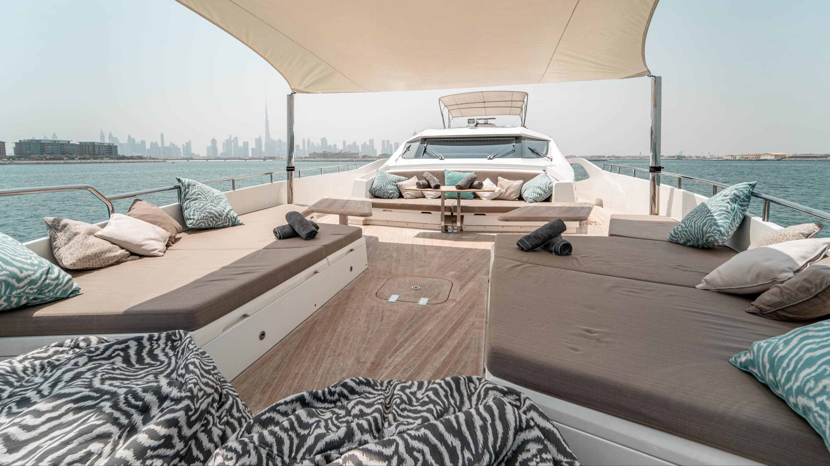 Yacht image on carousel