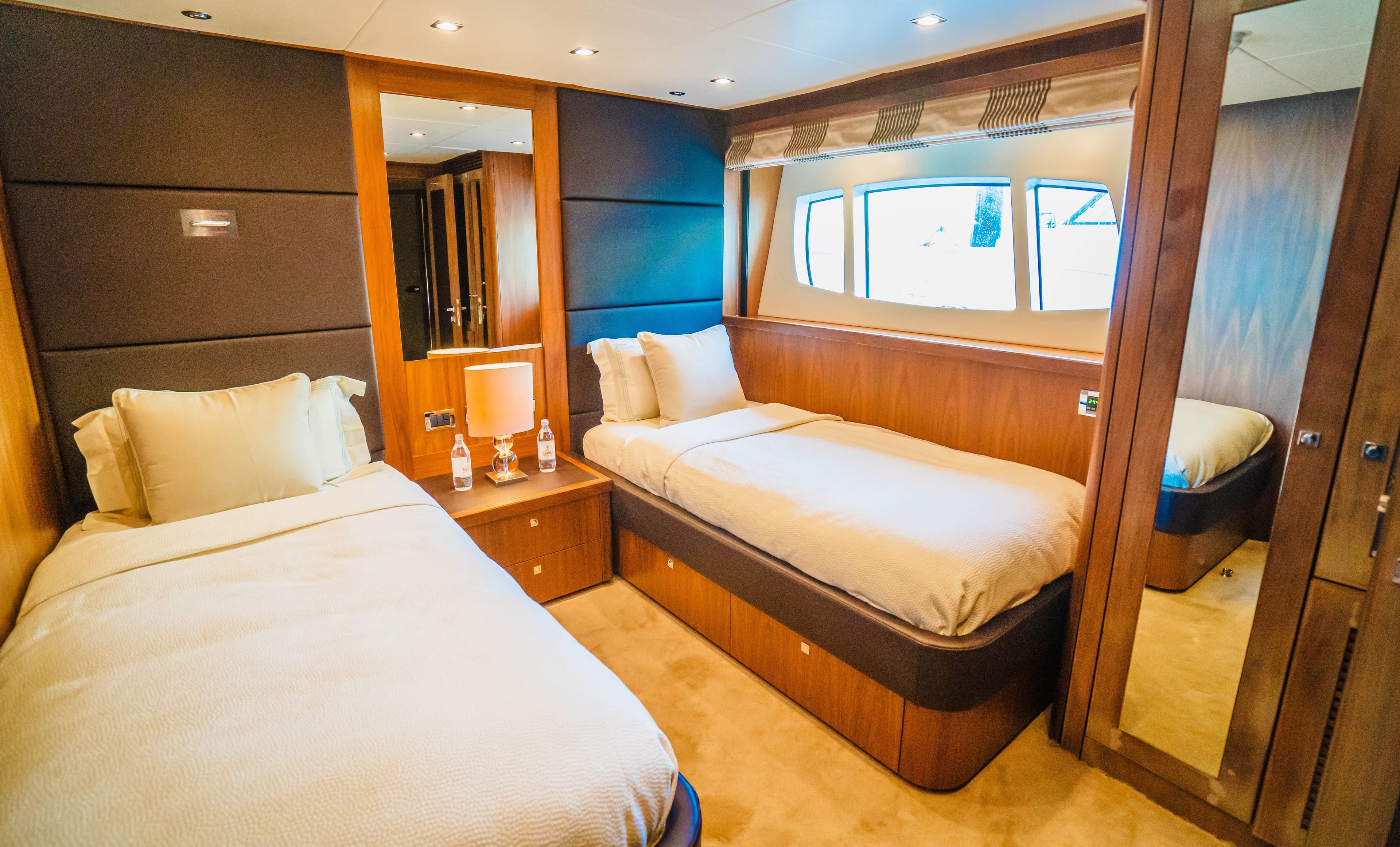 Yacht image on carousel