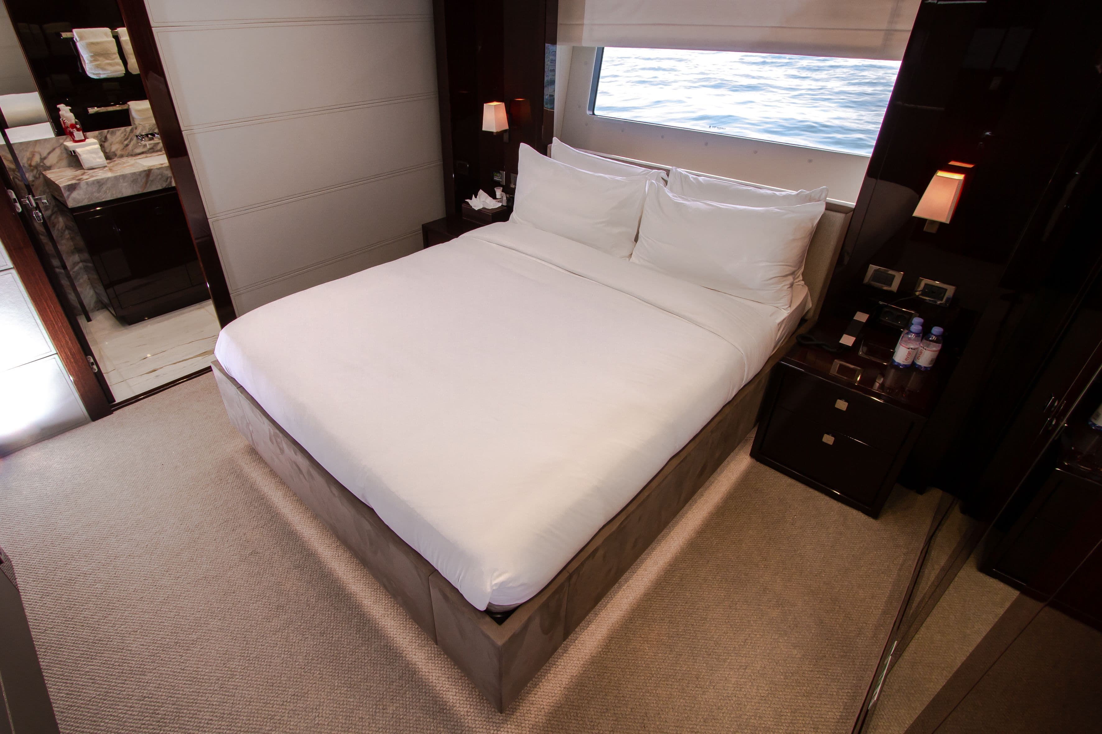 Yacht image on carousel