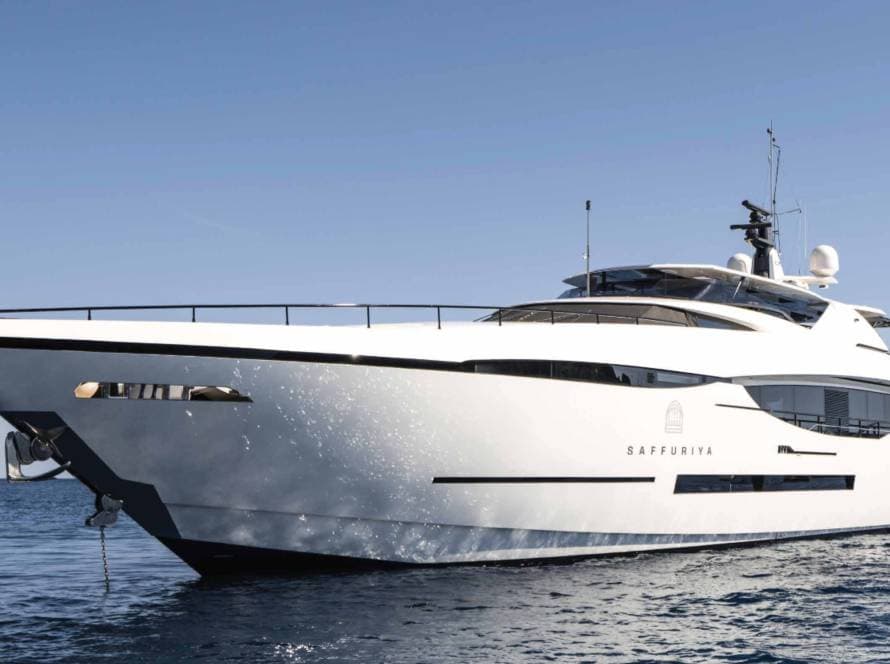 Yacht image on carousel