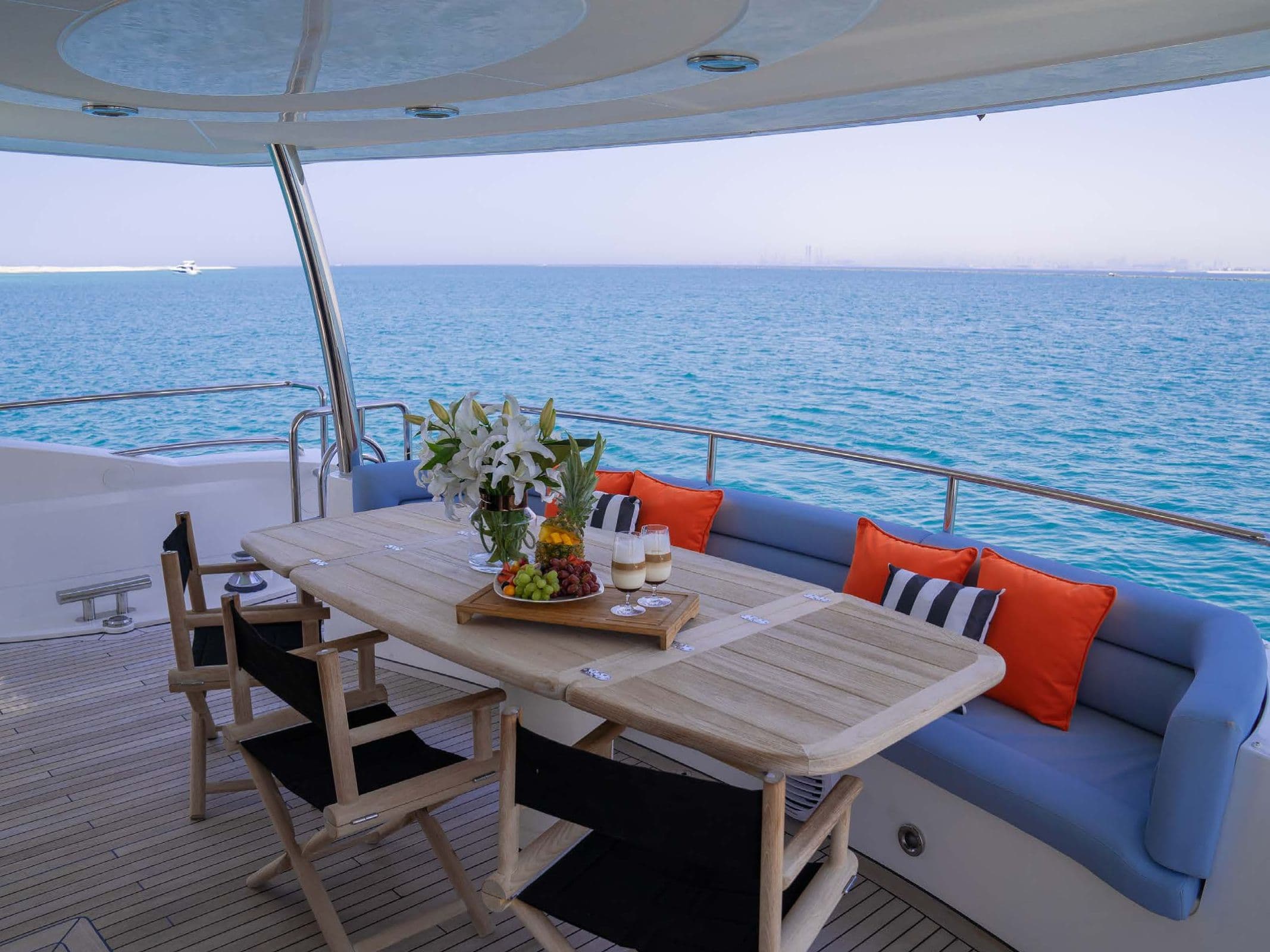 Yacht image on carousel