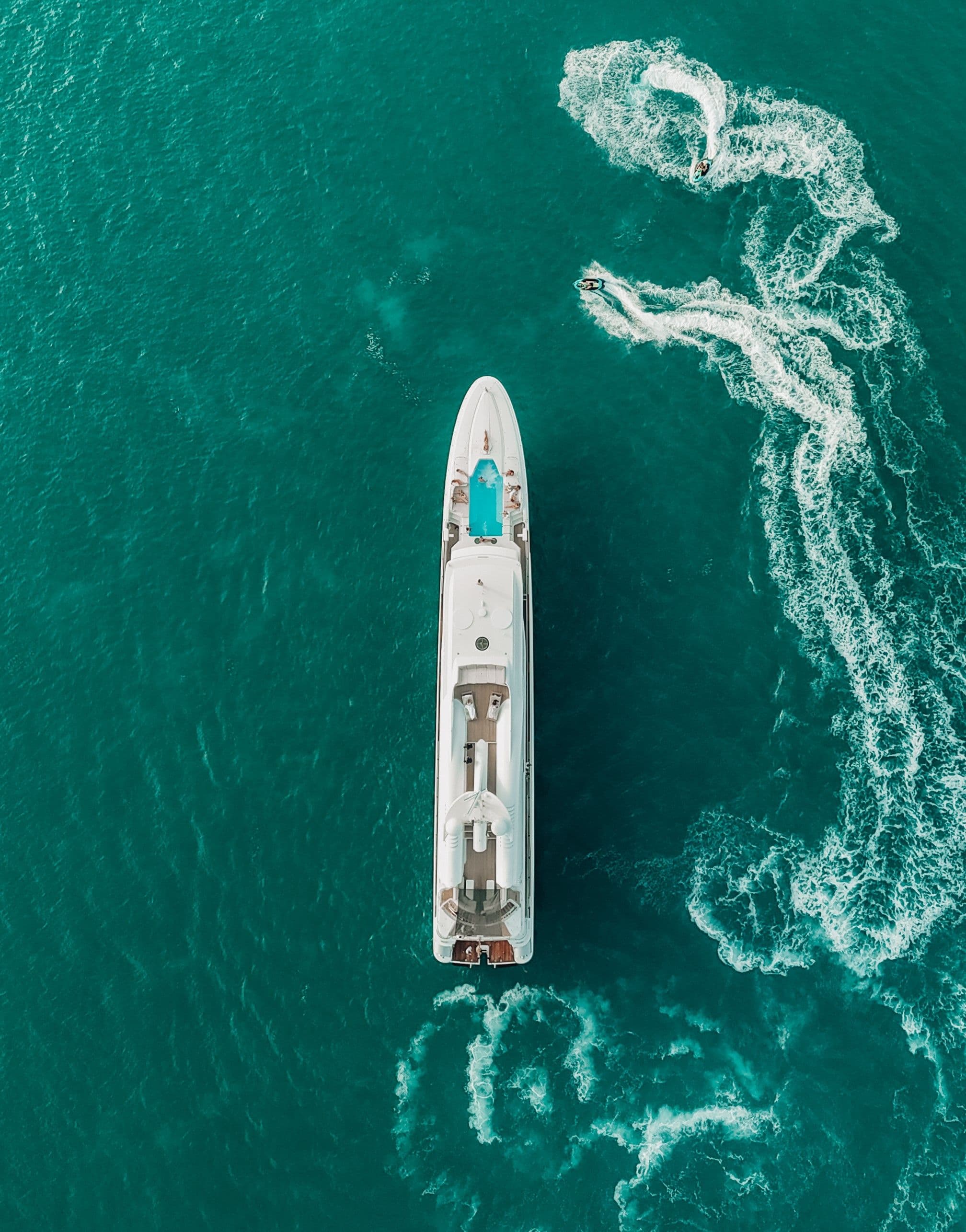 Yacht image on carousel